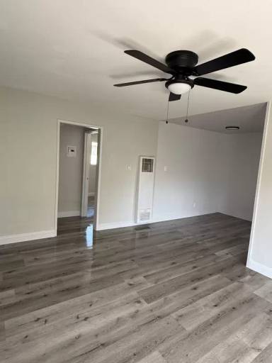 Main picture of 1060 W 117th St