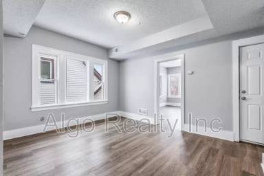 Main picture of 1016 North Newton Avenue - 4