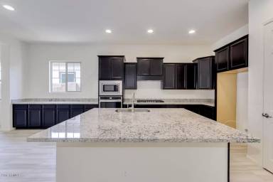 Main picture of 245 E Honeysuckle Pl