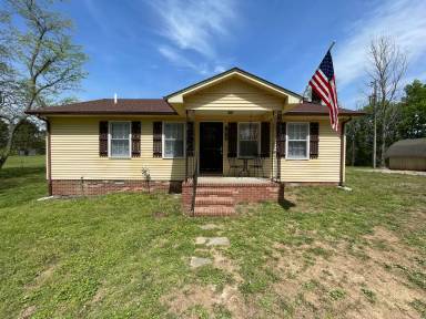 Main picture of 1912 S Berlin Rd