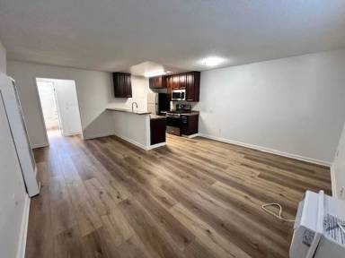 Main picture of 14643 Gilmore St