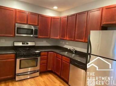 Main picture of 6500-04 N Washtenaw Ave & 2704-08 W Arthur Ave Apartmetns