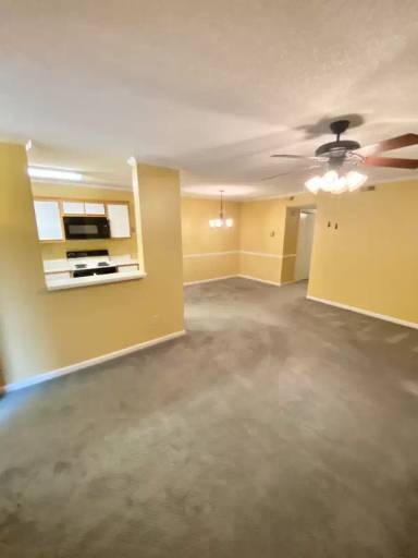 Main picture of 2220 Oakwood Ln