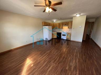 Main picture of 100 Elmhurst Circle - 6