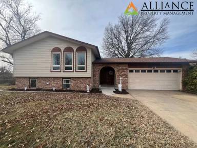 Main picture of 3052 Tamarak Dr