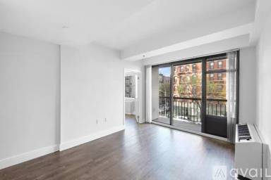 Main picture of 301 E 91st St