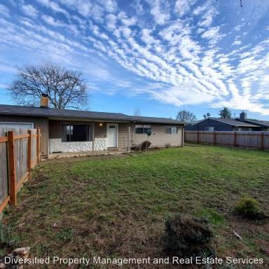 Main picture of 34675 Highway 99E