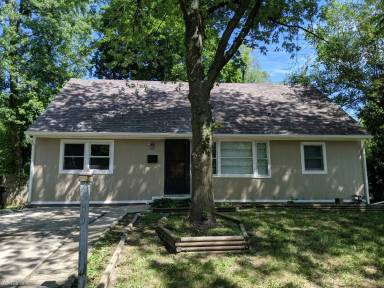 Main picture of 7503 SW 15th St