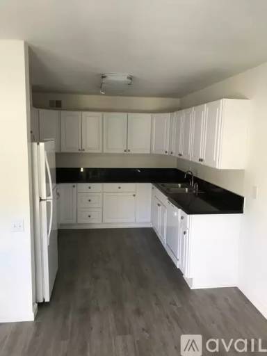 Main picture of 1014 W Huntington Dr