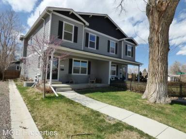 Main picture of 4707 S Acoma St