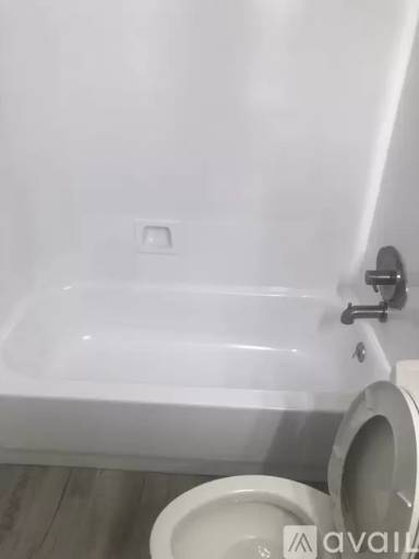 Main picture of 9406 Normandie Dr