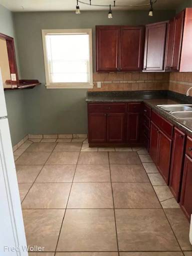 Main picture of 2551 32nd St