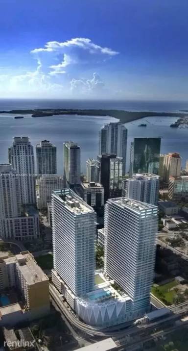 Main picture of Axis on Brickell