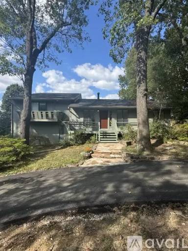 Main picture of 210 Lake Rd