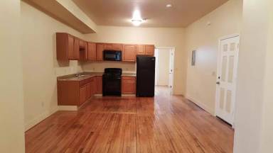 Main picture of 96 Grand Street