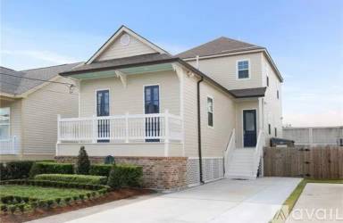Main picture of 5760 Warrington Dr
