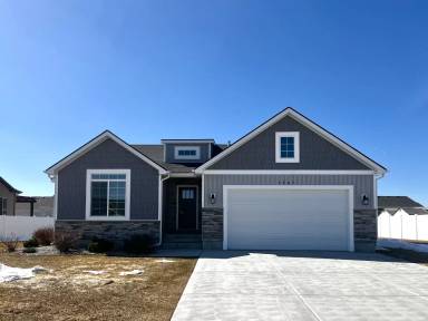 Main picture of 3987 N Livingston Ave