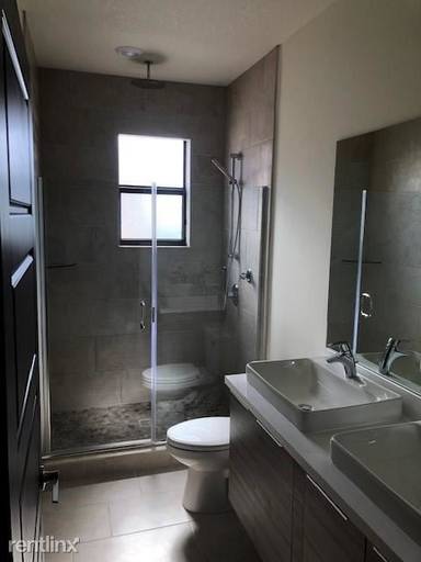 Main picture of 16000 NW 91st Ct