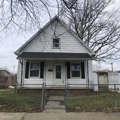Main picture of 3131 E Lynn St