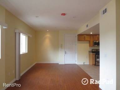 Main picture of 14826 Vanowen St