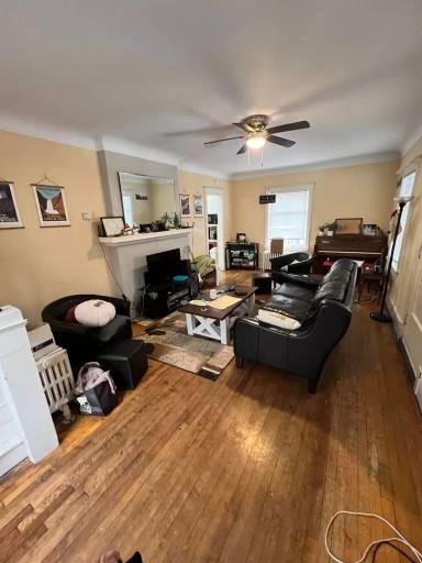 Main picture of 420 W Arrowhead Rd