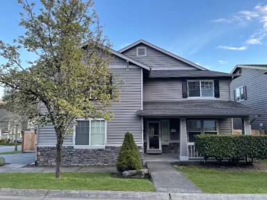 Main picture of 815 233rd Pl NE