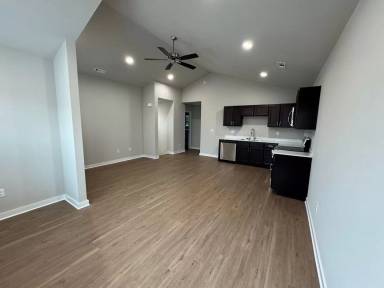 Main picture of 164 Copper Oaks Dr