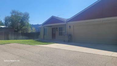 Main picture of 1405 W Sunrise Rim Rd