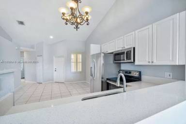 Main picture of 2437 S Coral Trace Cir