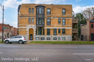 Main picture of 5001 S Indiana Ave