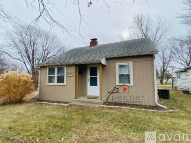 Main picture of 107 SE 7th St