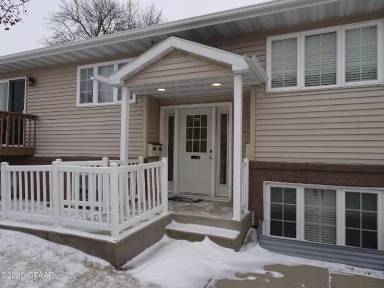 Main picture of 930 2nd Ave NE