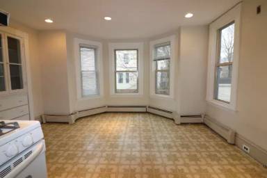 Main picture of 64 Murdock St