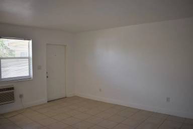 Main picture of 16851 NE 21st Ave