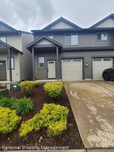 Main picture of 7617 NE 31st Cir