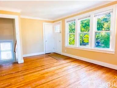 Main picture of 17328 McIntyre St