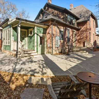Main picture of 503 Mathews St
