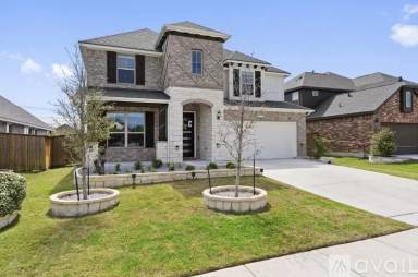 Main picture of 4101 Gildas Path