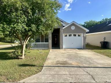 Main picture of 3213 Addison Ln