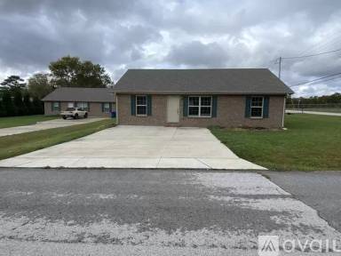 Main picture of 395 Hendrixson Dr