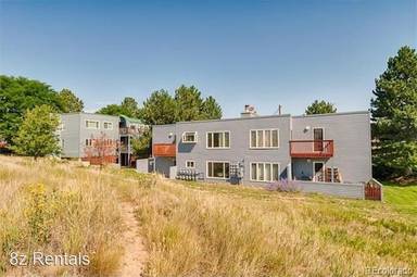 Main picture of 1596 Bradley Dr