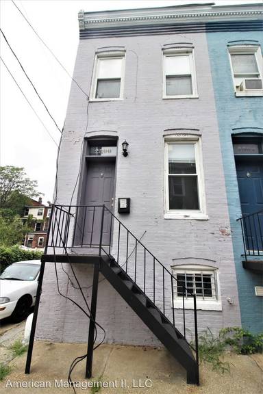 Main picture of 2300 Hunter St