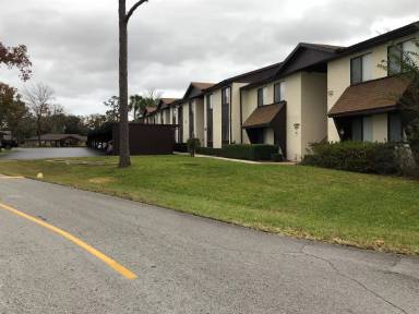 Main picture of 550 Fairways Dr