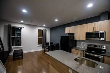 Main picture of 2023 N 15th St