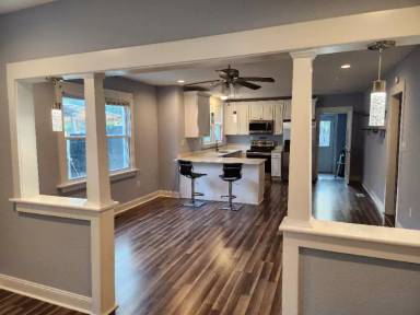 Main picture of 912 Stewart St