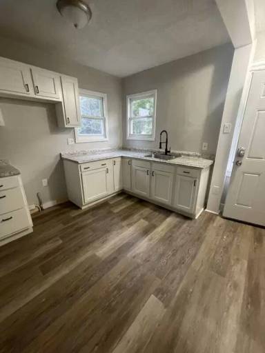 Main picture of 641 N Goodman St