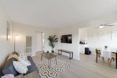 Main picture of 1151 Davis St