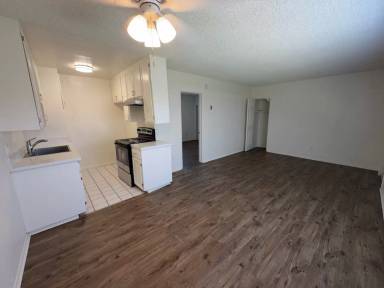 Main picture of 7555 Winnetka Ave