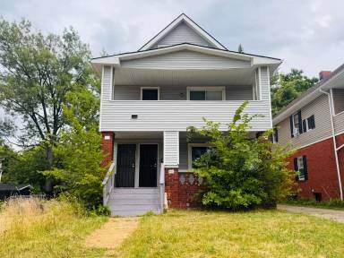 Main picture of 4013 E 131st St