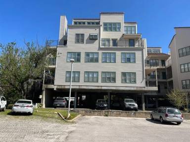 Main picture of 3115 Tom Green St